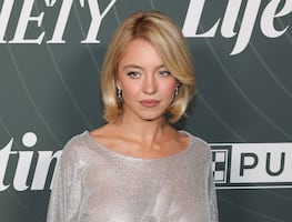 Sydney Sweeney y su look braless más arriesgado: un vestido braless completamente transparente