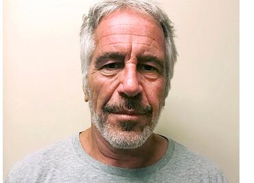 Revelarán nombres de famosos vinculados a Jeffrey Epstein: se ocultaba la identidad de unas 190 personas