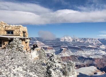 Intensa tormenta de nieve ‘pinta’ de blanco el Gran Cañón
