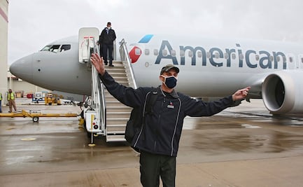 American Airlines prevé caída de demanda y reservas por Covid