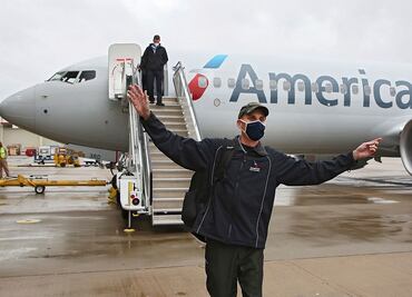 American Airlines prevé caída de demanda y reservas por Covid
