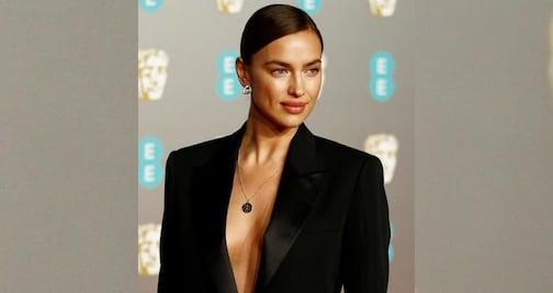 Irina Shayk arrasa en Instagram con sexy vestido negro