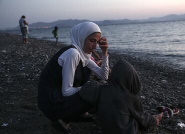 "Dos migrantes mueren ahogados tras ser arrojados al mar por guardacostas"