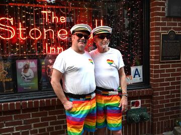 Rusia prohíbe los procedimientos de transición de género y limita la paternidad transgénero