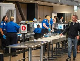 Errores que cometes al pasar el filtro de seguridad en Estados Unidos