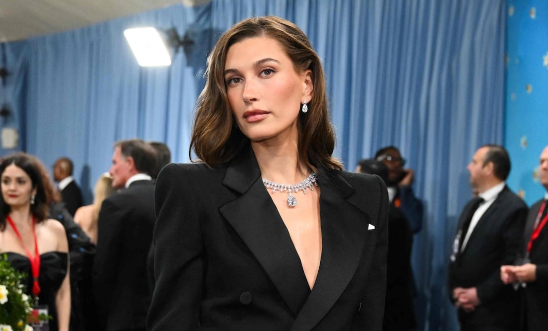 Hailey Bieber enciende las redes sociales con foto en minishort en medio de la polémica de Justin. Foto: AFP