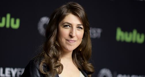 Actriz de ‘The Big Bang Theory’ acusa mal servicio de United Airlines