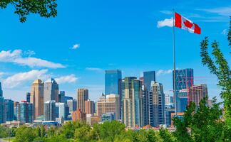 Canadá reduce a 365,000 el número de residentes permanentes que recibirá en 2027