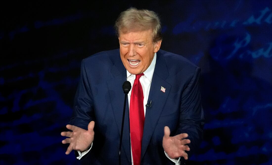 Arrestan a hombre que portaba dos armas ilegales en mitin de Donald Trump en California. (AP Photo/Alex Brandon)'