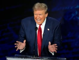 Arrestan a hombre que portaba dos armas ilegales en mítin de Donald Trump en California