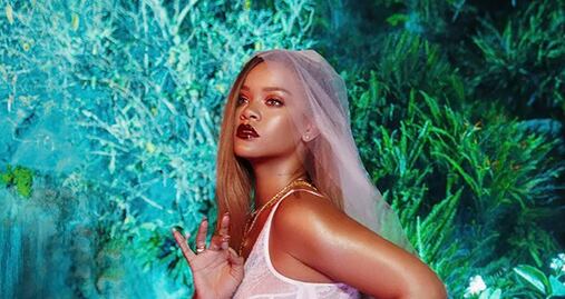 Rihanna luce figura de impacto con sesión de fotos en lencería