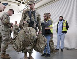 Estados Unidos desplegará 3 mil soldados más en Polonia por tensión con Rusia