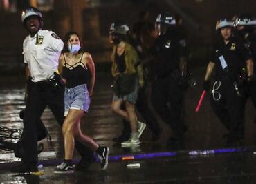 Numerosos arrestos en Nueva York tras toque de queda