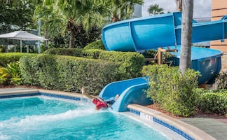 Reabren el parque acuático más grande de Illinois