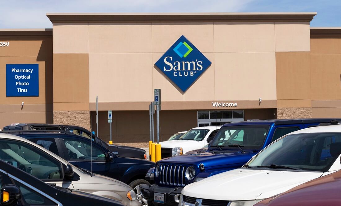 Sam's Club. iStock/ jetcityimage
