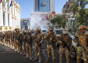 Intento de golpe de Estado en Bolivia. Militares buscan ingresar por la fuerza al palacio presidencial. VIDEOS
