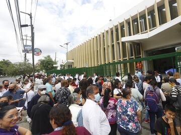 "Se sintió terrible"; los videos y testimonios del sismo de 7.4 en México