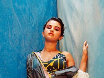 Selena Gomez presume silueta con leggings
