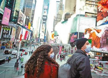 Nueva York recomienda volver a usar cubrebocas en lugares públicos