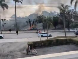 Reportan que una avioneta se estrelló cerca del aeropuerto Boca Ratón, Florida