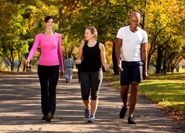 ¿Cuánto tiempo se recomienda caminar para tener buena salud? ¿Cuáles son los beneficios?