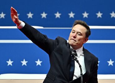 Elon Musk respalda plan de Trump para Marte y desata polémica por singular saludo. VIDEO