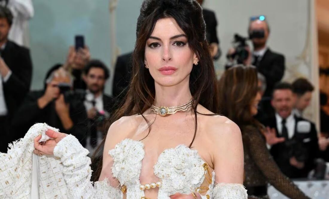 Anne Hathaway presumió su gran belleza a los 41 años. Foto: AFP