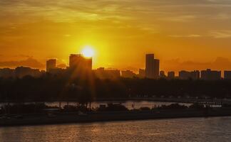 Condenada a 25 años de cárcel por la muerte de su hija olvidada en un vehículo