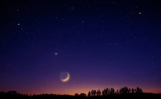 El paso de la Luna por cuatro planetas, el primer espectáculo de 2022 