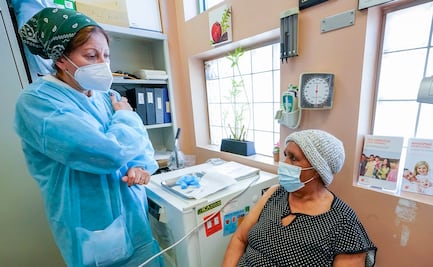 Nueva York instalará centros de vacunación móviles en sus playas 