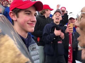 Podrían expulsar a jóvenes que se burlaron de nativo americano