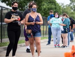 Florida da prioridad a los mayores de 65 años para recibir la vacuna