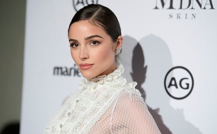 Olivia Culpo luce tendencia 'sin pantalón' con diminuto look blanco