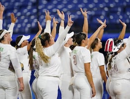 Tokio 2020. Acusan a jugadoras mexicanas de softbol de tirar uniformes a la basura