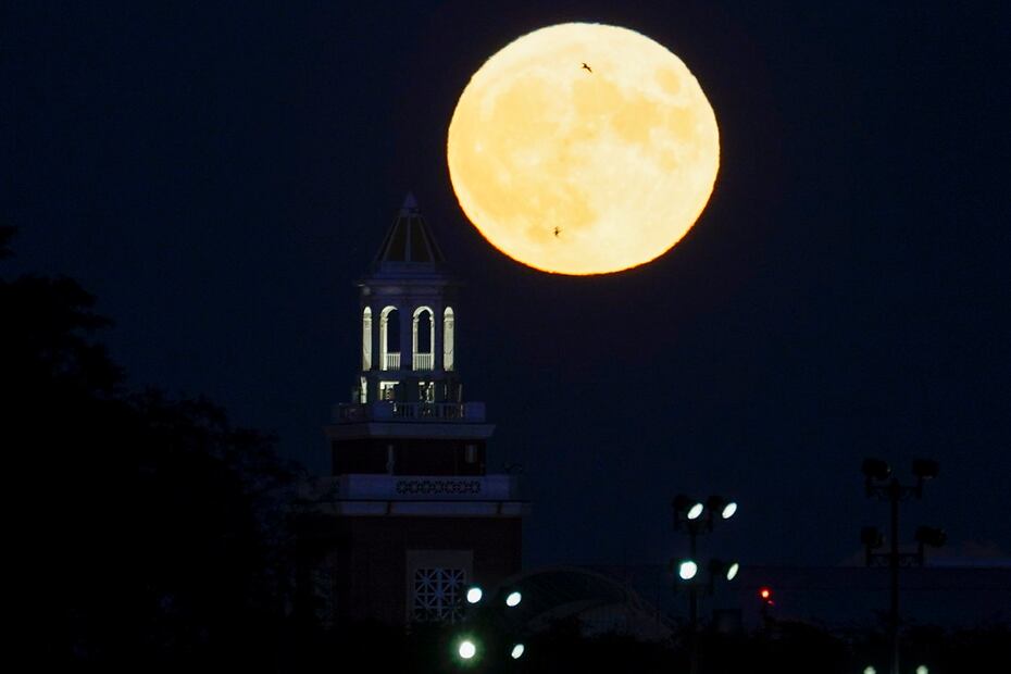 Superluna Azul/ AP
