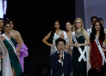 Duro castigo para Nawat Itsaragrisil: cancelan su cena con participantes de Miss Universo tras insultar a Fátima Bosch