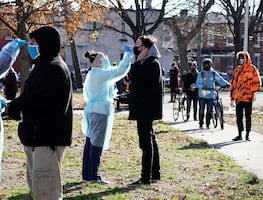 Nueva variante de Covid es más contagiosa y pronto será la cepa dominante en EU: CDC