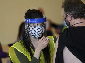 Tercera dosis. ¿Cuándo recibirla? ¿Se pueden mezclar vacunas?