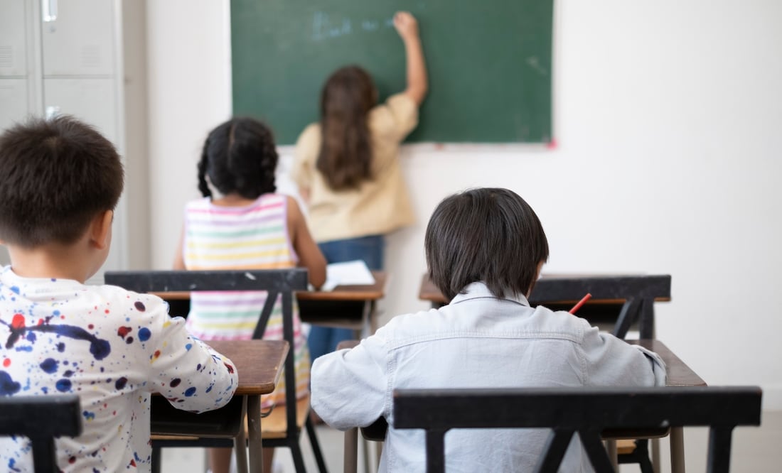 Escuelas de Denver demandan a Inmigración para alejar a sus agentes de las aulas. Foto: iStock / Wannachai Phonnuan