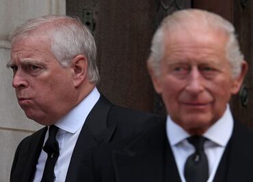 Rey Carlos III retira título de príncipe y residencia real a su hermano Andrés