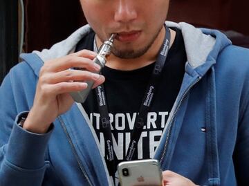 Suman 5 muertos en EU por uso de cigarrillo electrónico