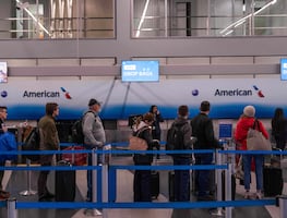 Crisis aérea en Estados Unidos: vuelos se reducen “a cuentagotas” por cierre gubernamental antes de Acción de Gracias