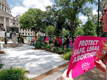 Departamento de Justicia de EU promete proteger clínicas de aborto en Texas