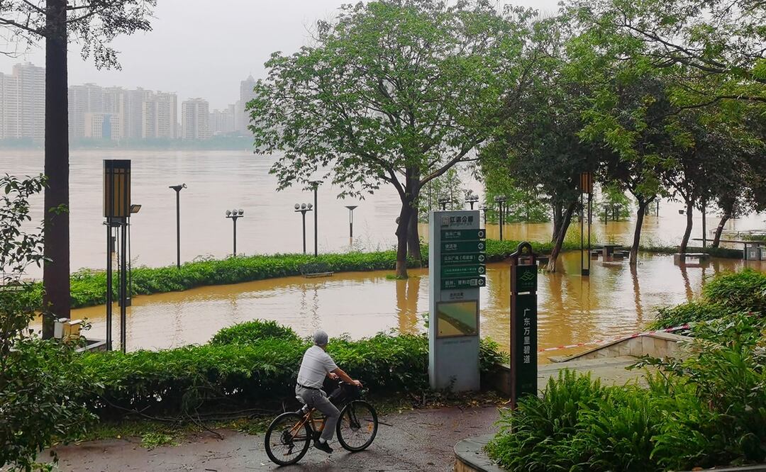 China se prepara para devastadoras inundaciones que se producen “una vez por siglo”. Foto: AFP