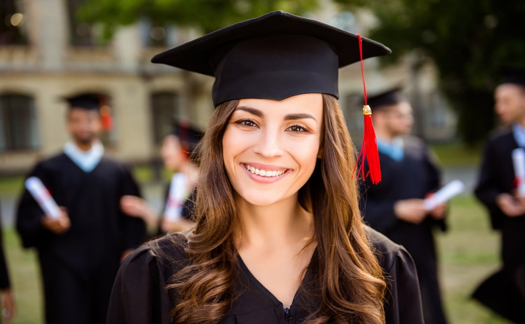 Mujeres con Bienestar Edomex: ¿Cómo estudiar una licenciatura? Requisitos. Foto: iStock / Deagreez