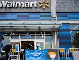 Walmart dejará de exigir en EU uso de cubrebocas a vacunados