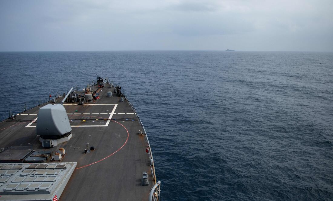 Estados Unidos y Reino Unido repelen el mayor ataque de rebeldes hutíes en el Mar Rojo. (Photo by Elexia Morelos / US Department of Defense / AFP) /