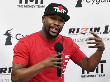 Floyd Mayweather Jr, de 47 años, regresa al ring; peleará en México