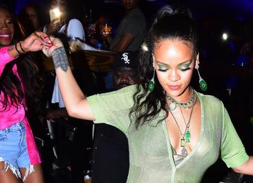 Rihanna y la lencería traslúcida con la que sorprendió en redes