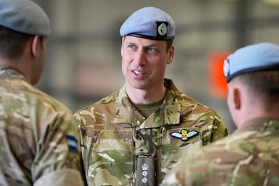 Carlos III entrega a William título militar que le había prometido a Harry